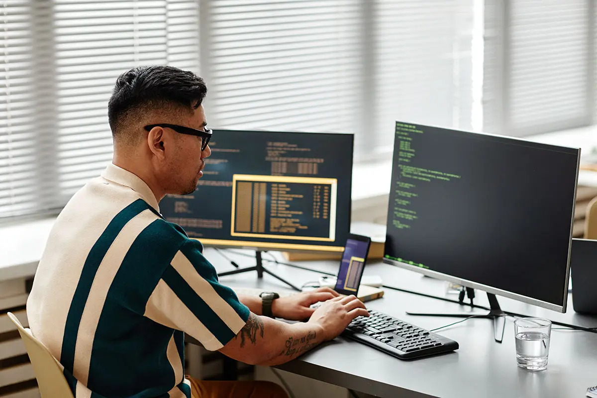 Offshore vs Onshore: Developer Hiring Cost Comparison in 2025